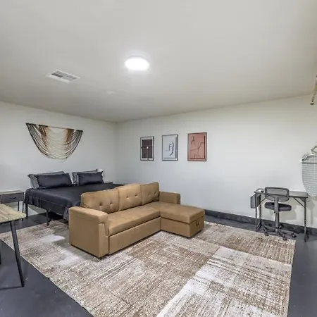 Elegant Private Studio Sleeps 4! 10Min To Strip!